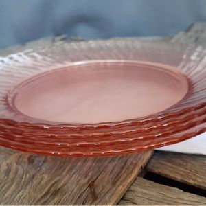 Arcoroc France Pink Plate Set of 4